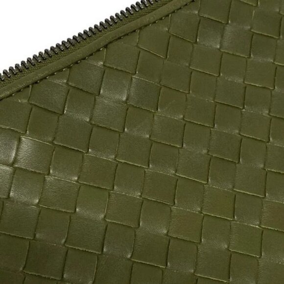 Auth BOTTEGA VENETA Intrecciato - Khaki Leather B********* Clutch Bag - Picture 15 of 16